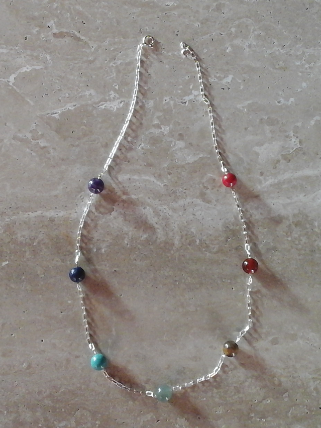 Cadena de plata con piedras de los 7 chakras 2