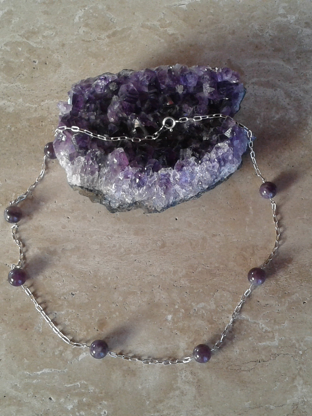 Cadena de plata y piedras amatista 1