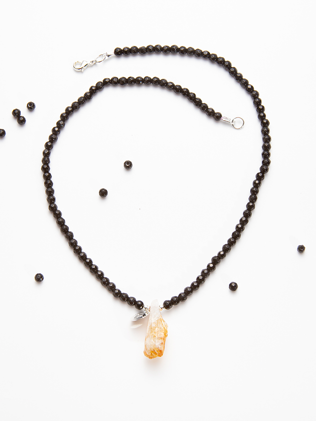 Conjunto de collar y pulsera de ágatas negras y colgante citrino 2