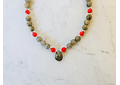 Collar de piedras labradorita, madre perla roja y detalles de plata
