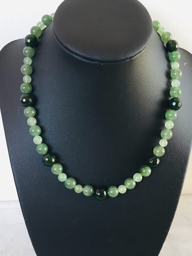 Collar de piedras jade verde y ágatas verdes 3