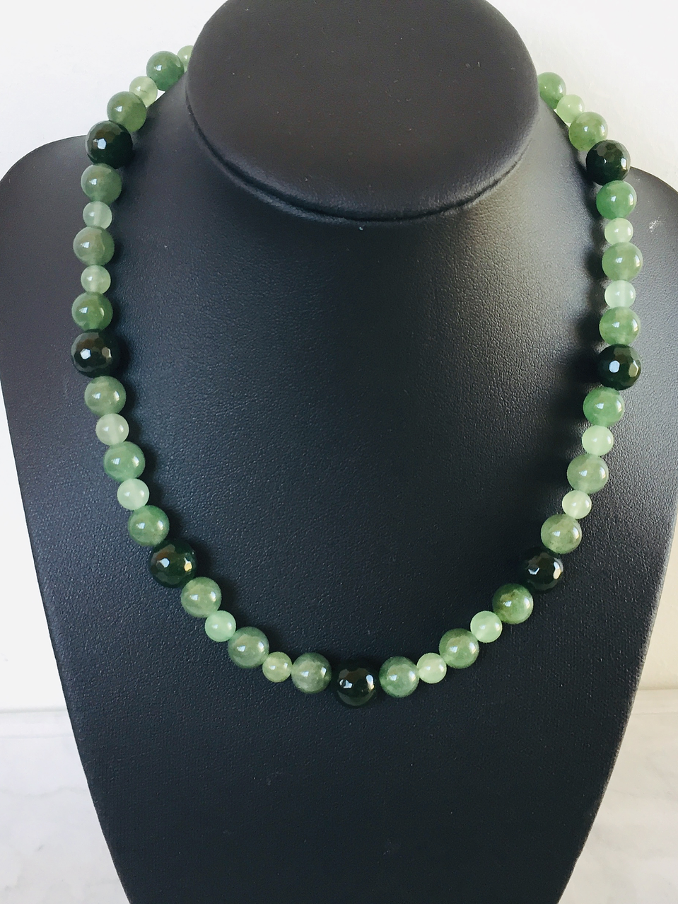 Collar de piedras jade verde y ágatas verdes 3