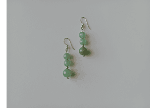 Aros de piedras jade verde y pelotita de plata