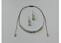 Conjunto de collar y aros de jade verde