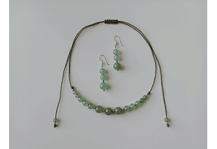 Conjunto de collar y aros de jade verde