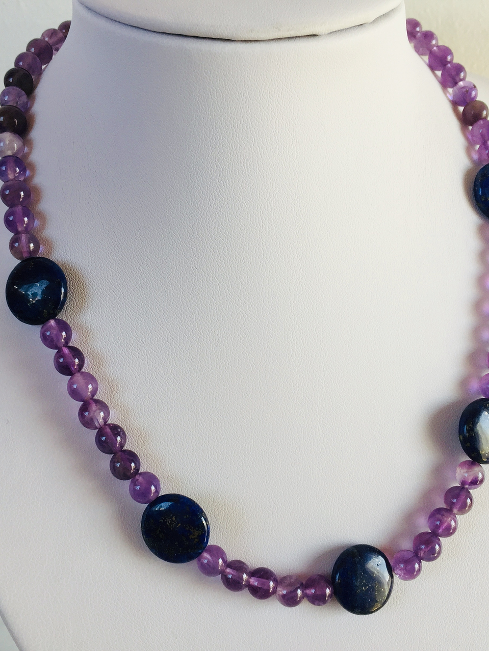 Collar de piedras amatista y lapislazuli 2