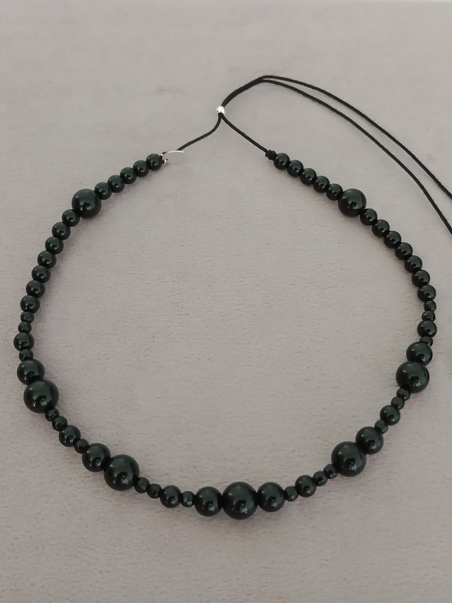 Collar de hilo regulable de piedras ónix 2