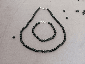 Conjunto de collar y pulsera de piedras turmalina 