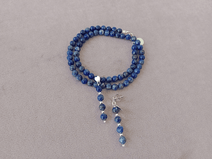 Conjunto de collar y aros de piedras lapislázuli