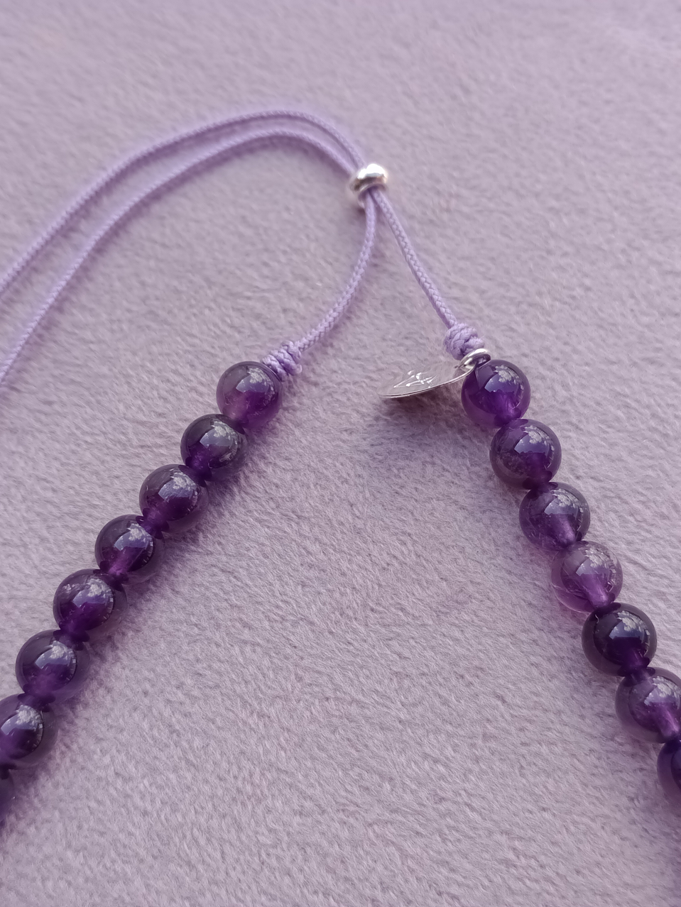 Collar de hilo regulable de piedras amatista 3