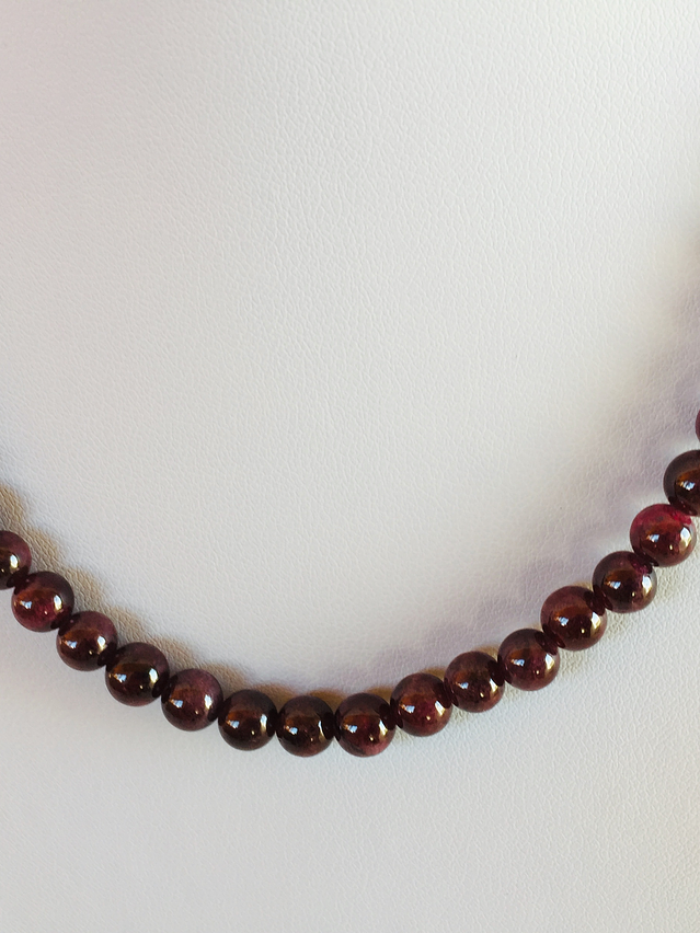 Collar de piedras granate 2