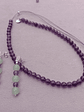 Conjunto de collar de hilo regulable y aros de piedras amatista y jade verde - Miniatura 8