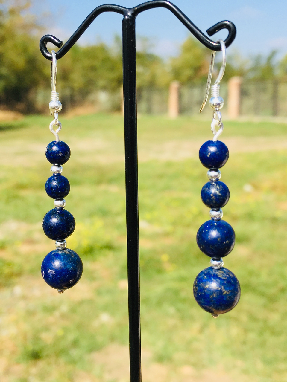 Aros de lapislazuli y detalles de plata 1
