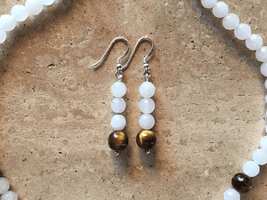 Aros de cuarzo blanco y ojo de tigre