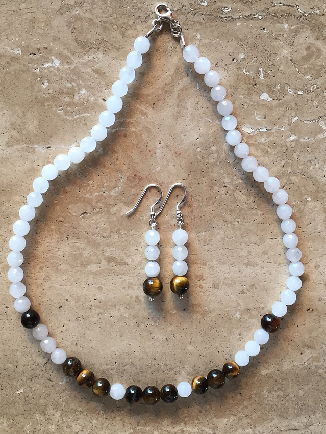 Aros de cuarzo blanco y ojo de tigre 2