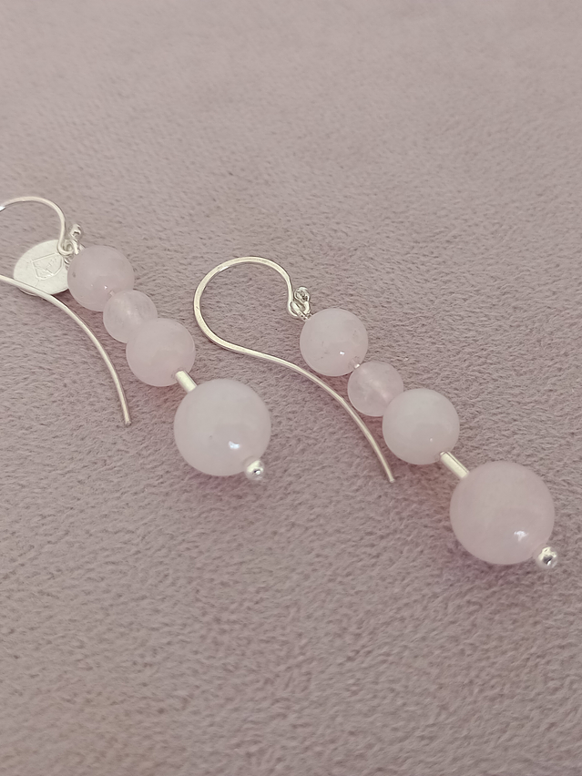 Aros de piedras cuarzo rosa y detalles de plata 1