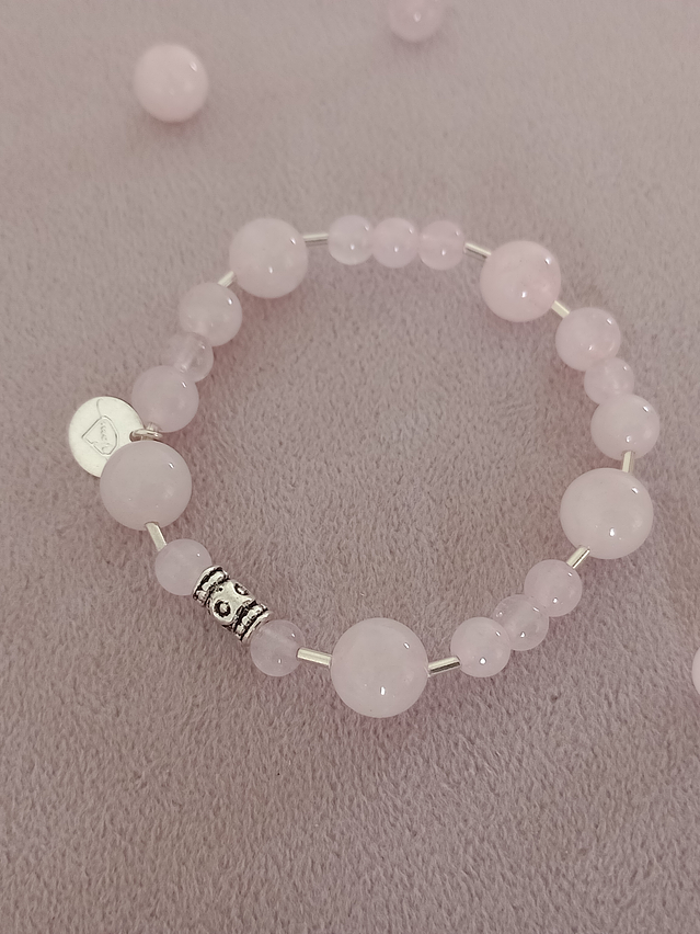 Conjunto de collar y pulsera de cuarzo rosa y detalles de plata 4