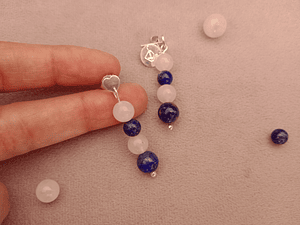 Aros de piedras cuarzo rosa y lapislázuli