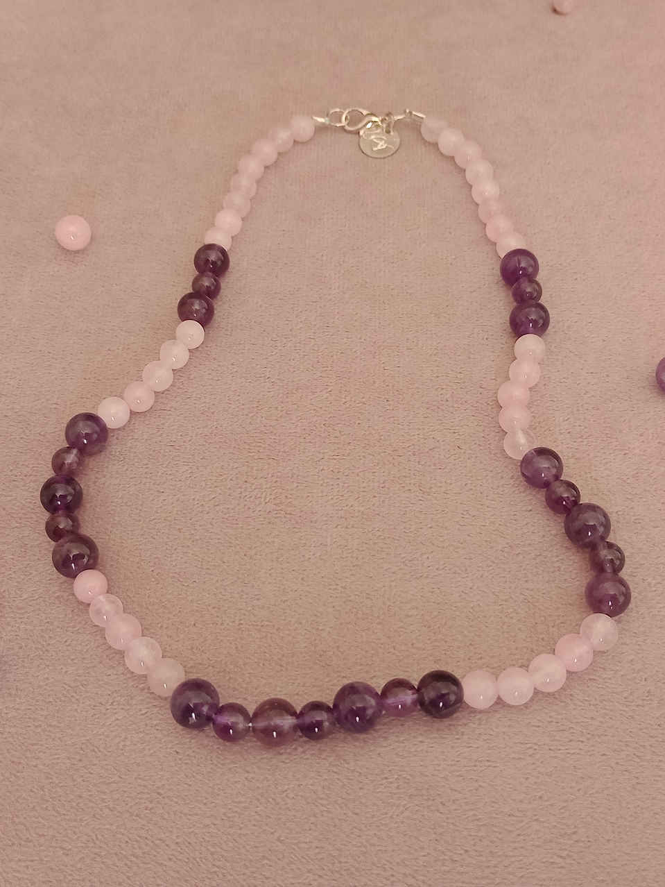 Collar de piedras cuarzo rosa y amatista 3