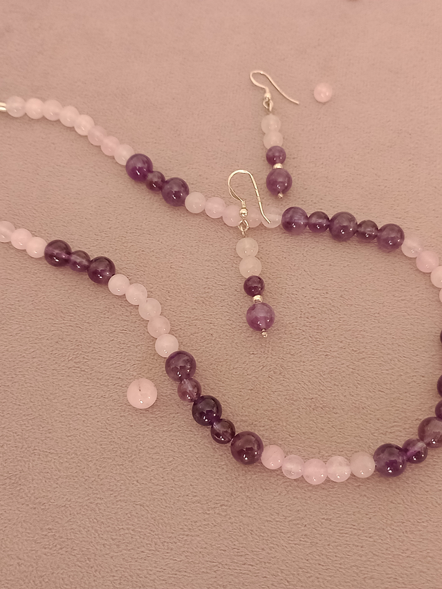 Conjunto de collar y aros de piedras cuarzo rosa y amatista 10