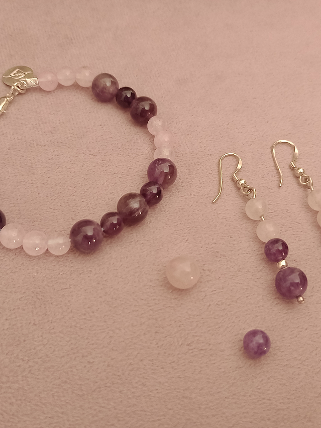 Conjunto de pulsera y aros de piedras cuarzo rosa y amatista 2