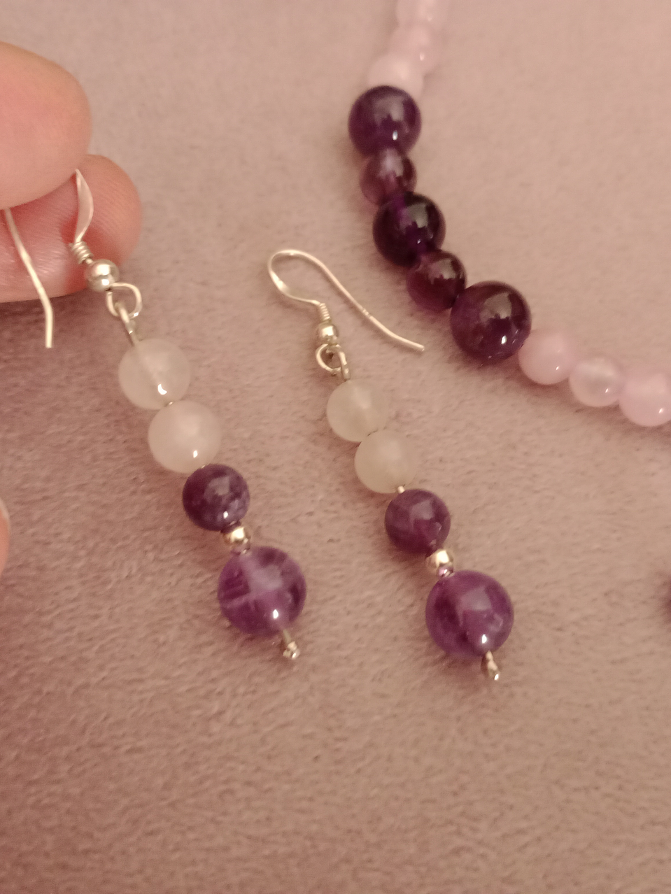 Conjunto de pulsera regulable y aros de piedras cuarzo rosa y amatista 5