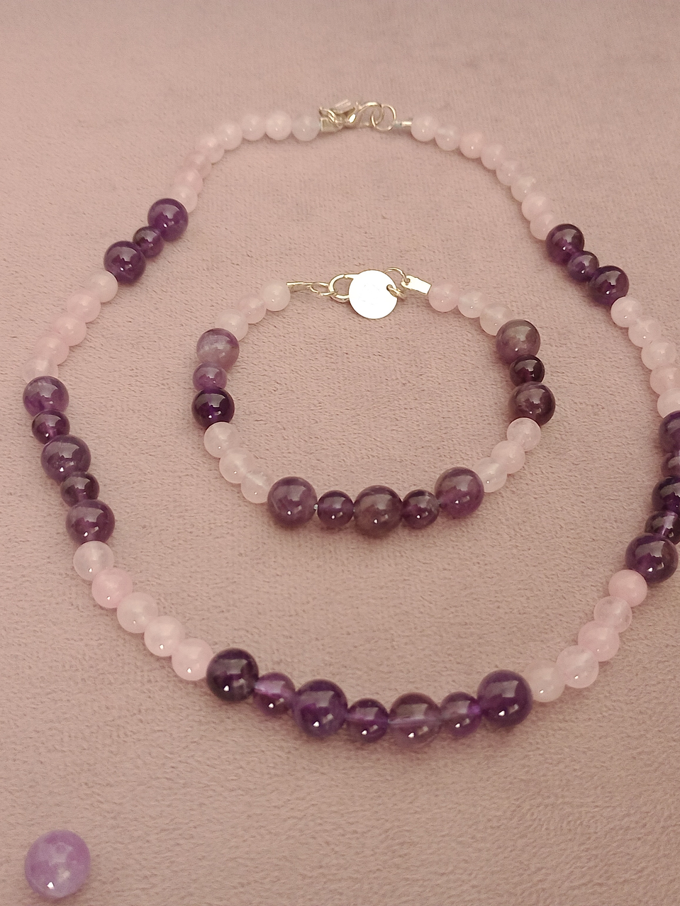 Conjunto de collar y pulsera de piedras cuarzo rosa y amatista 1