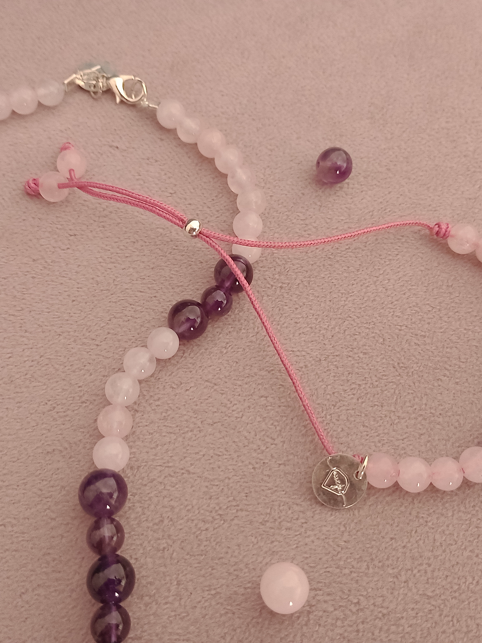 Conjunto de collar y pulsera regulable de piedras cuarzo rosa y amatista 3