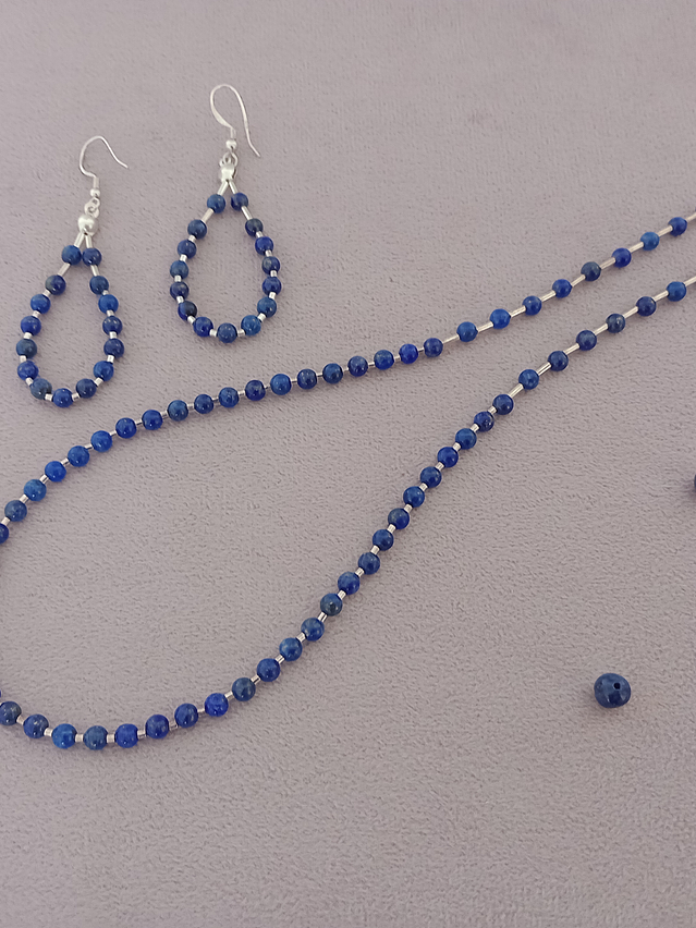 Conjunto de collar y aros de piedras lapislázuli 1