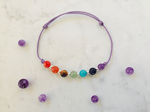 Pulsera de hilo regulable con piedras de los 7 chakras 