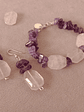 Conjunto de pulsera y aros de piedras amatista y cuarzo rosa - Miniatura 4