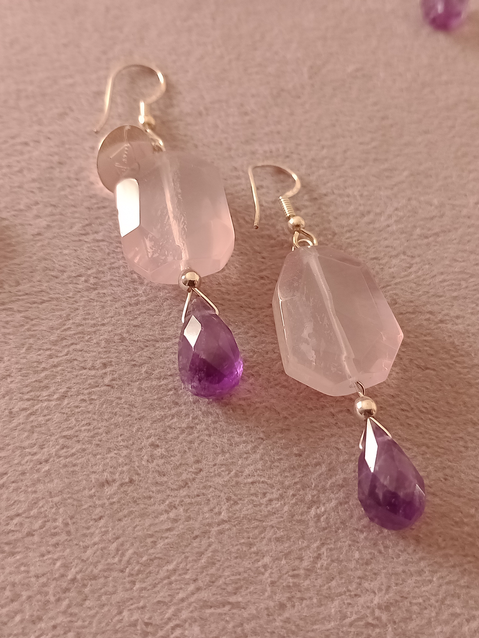 Aros de piedras amatista y cuarzo rosa 1