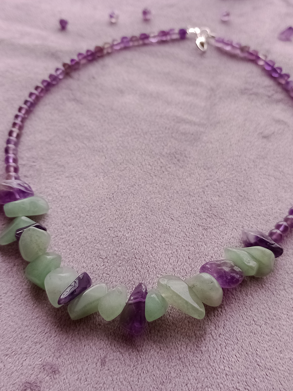 Collar de piedras jade verde y amatista 4