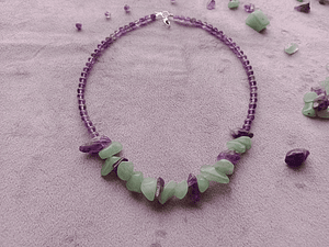 Collar de piedras jade verde y amatista