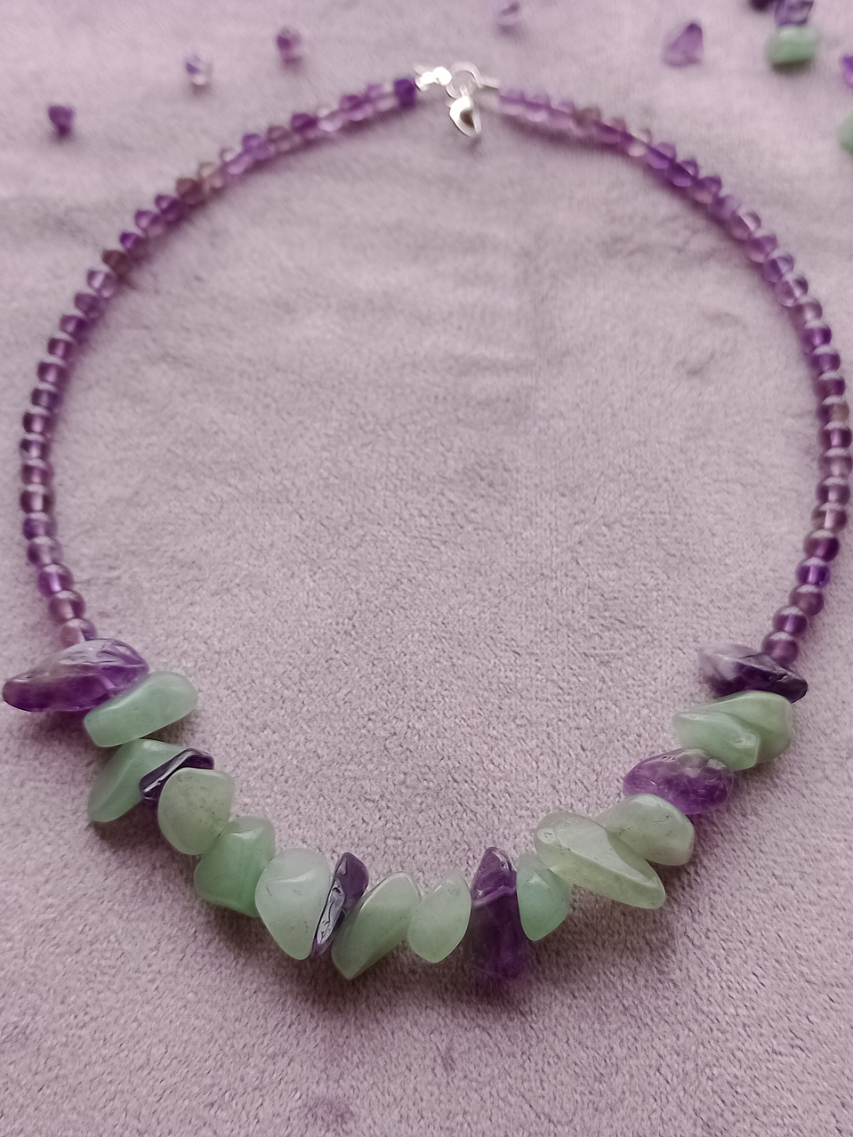 Collar de piedras jade verde y amatista 6