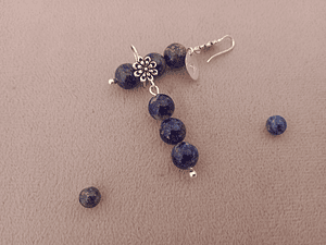 Aros flor de piedras lapislázuli 