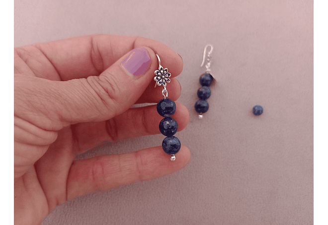 Aros flor de piedras lapislázuli 