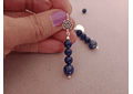 Aros flor de piedras lapislázuli y detalles de plata