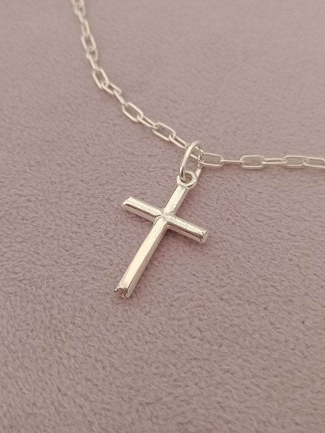 Cadena y cruz de plata 2