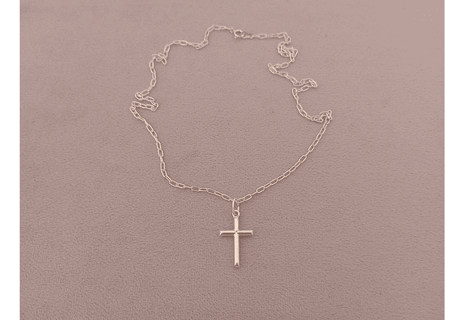 Cadena y cruz de plata