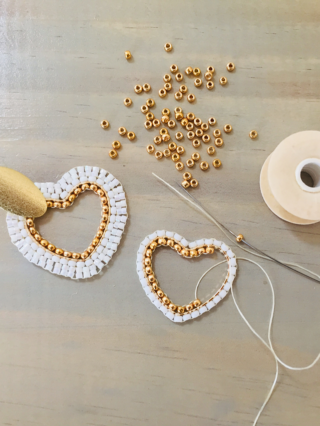 Aros tejidos a mano con delicas y rocailles Miyuki 2