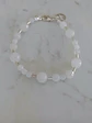 Pulsera de piedras cuarzo blanco y mostacillas de plata  - Miniatura 3