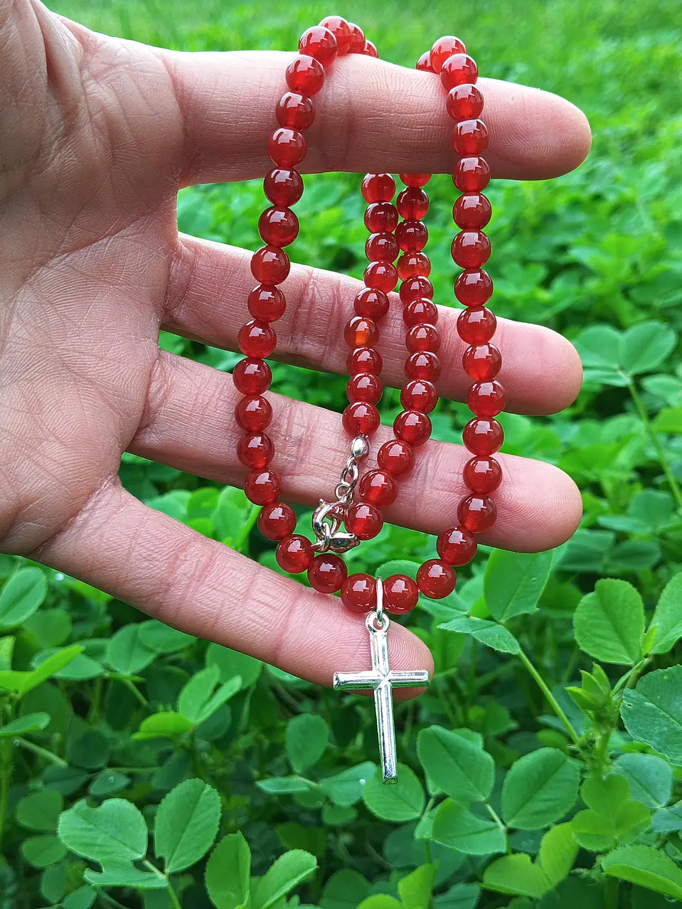 Collar de piedras cornalina y cruz de plata 1
