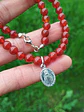 Collar de piedras cornalina y Virgencita de los rayos de plata - Miniatura 4