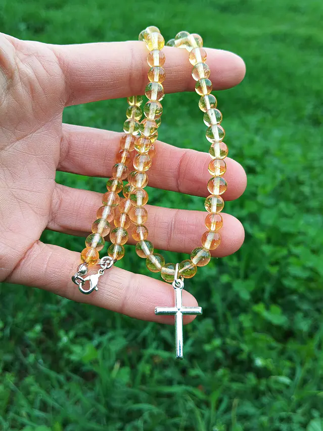 Collar de piedras citrino y cruz de plata 1