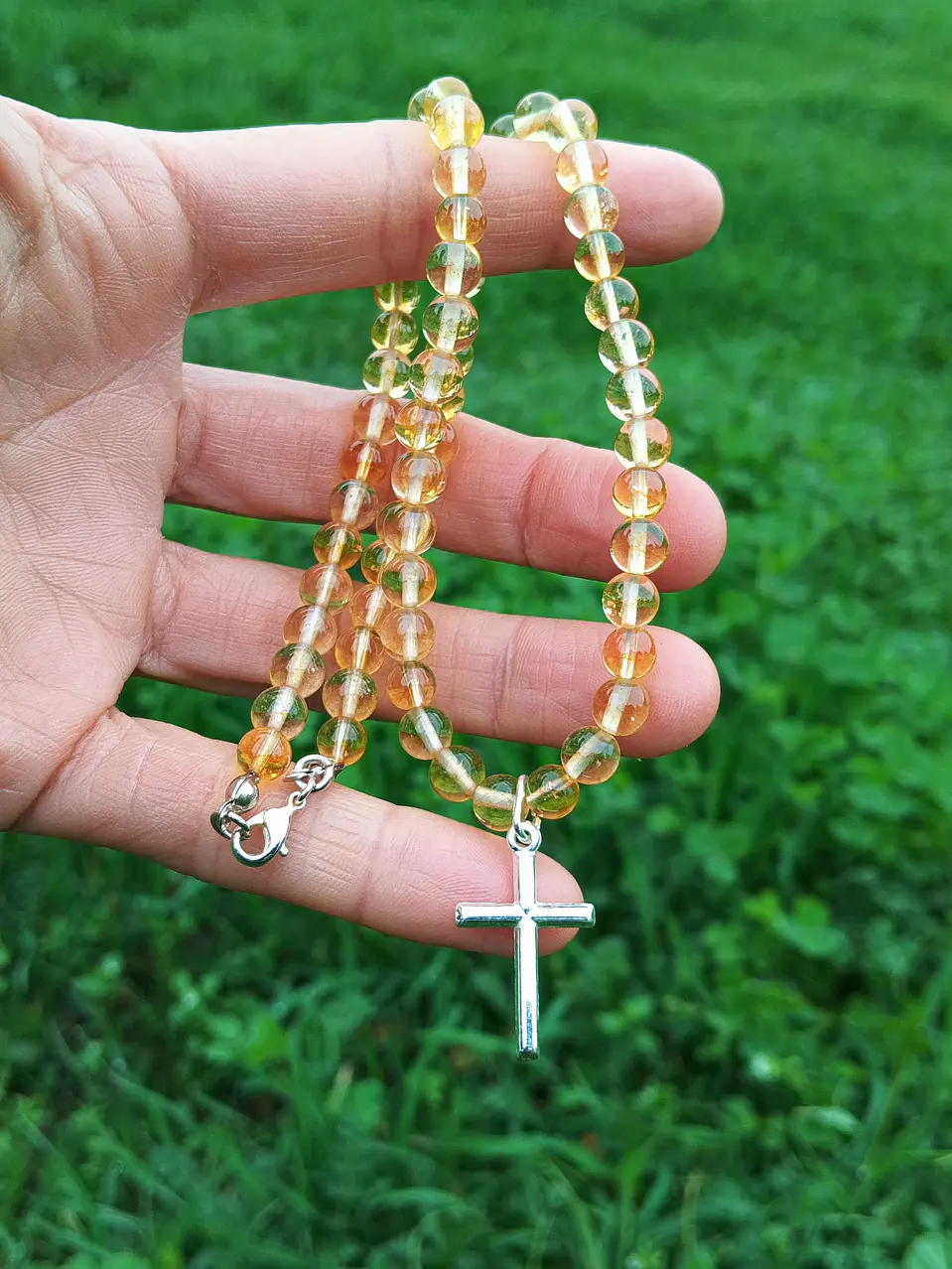 Collar de piedras citrino y cruz de plata 1