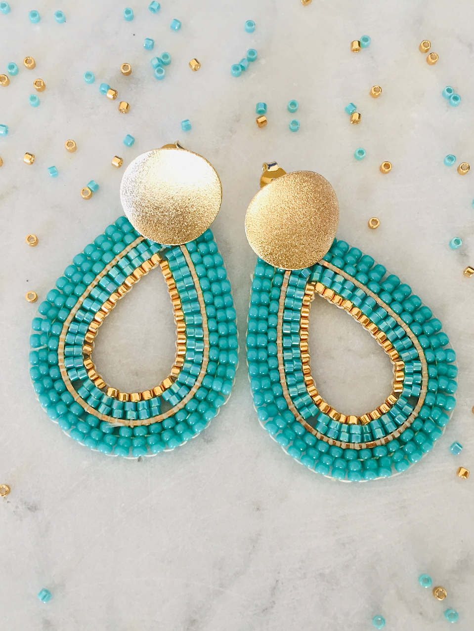 Aros tejidos a mano con delicas y rocailles Miyuki 2