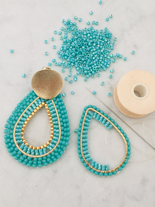 Aros tejidos a mano con delicas y rocailles Miyuki 3