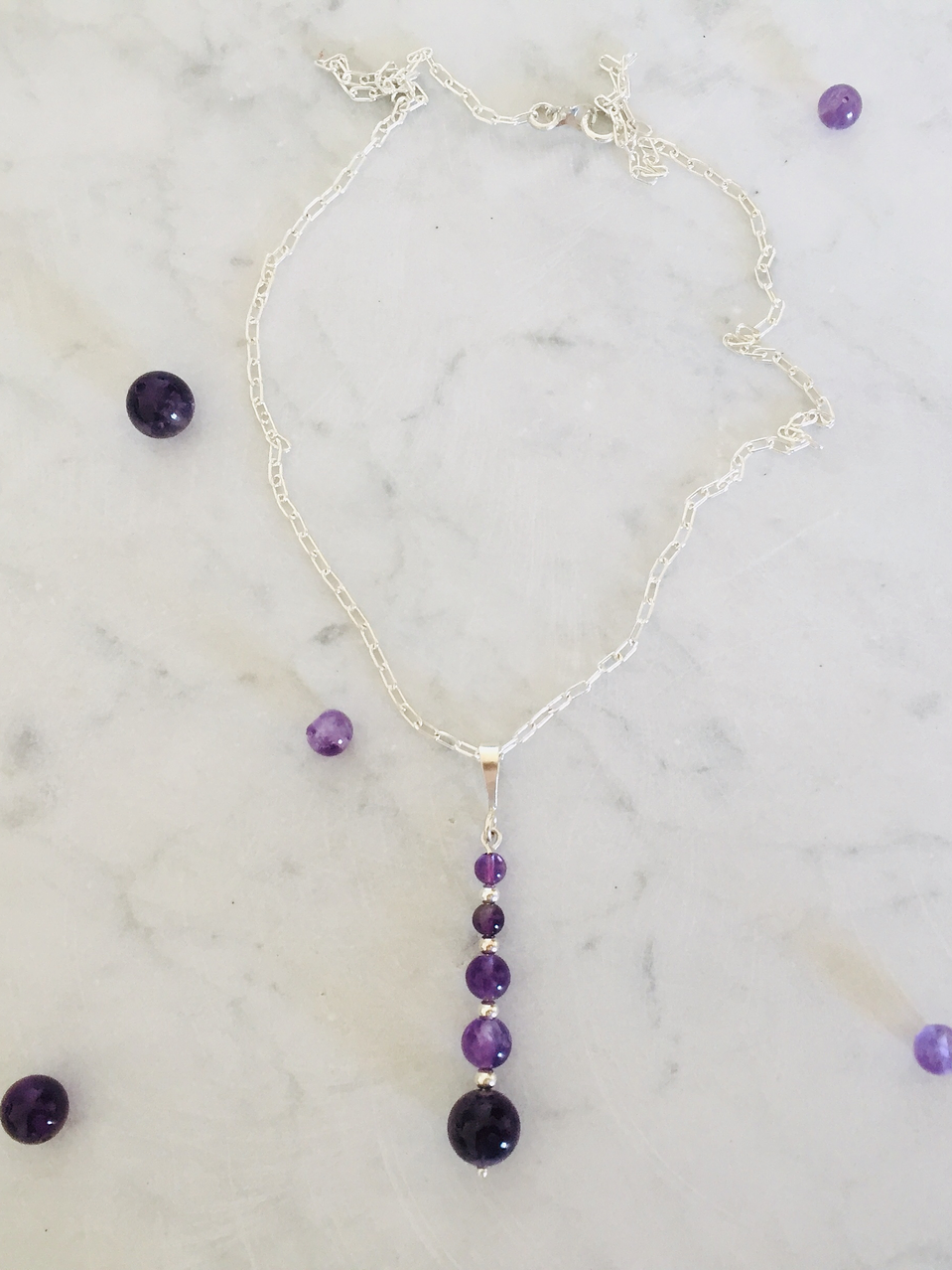 Cadena de plata y colgante de piedras amatista 2