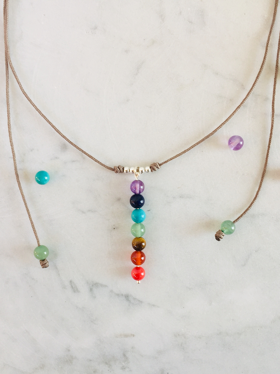 Conjunto hilo de piedras de los 7 chakras y detalles de plata 4